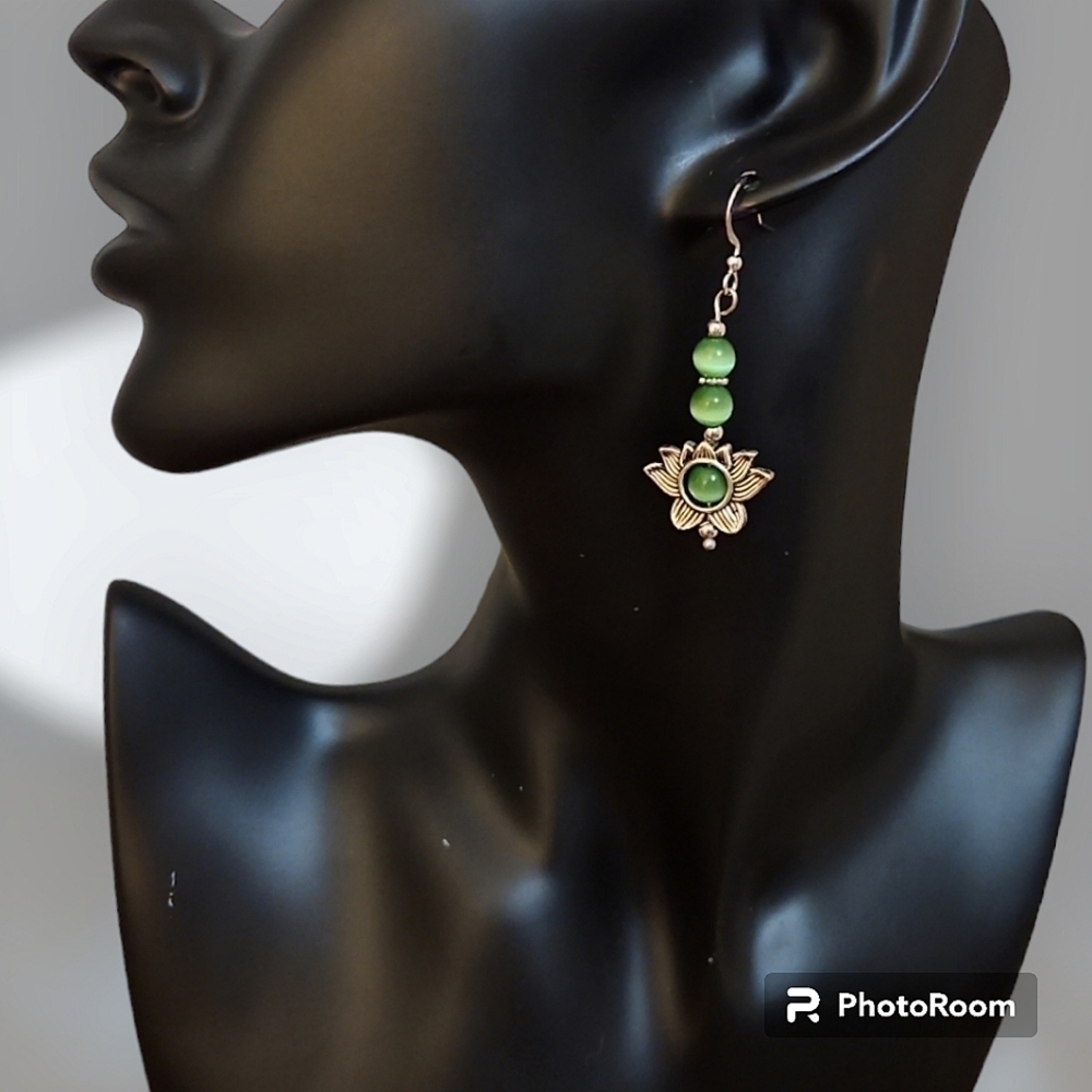 HANDMADE Green Fiber Optic Glass Lotus Dangle Hook Earrings